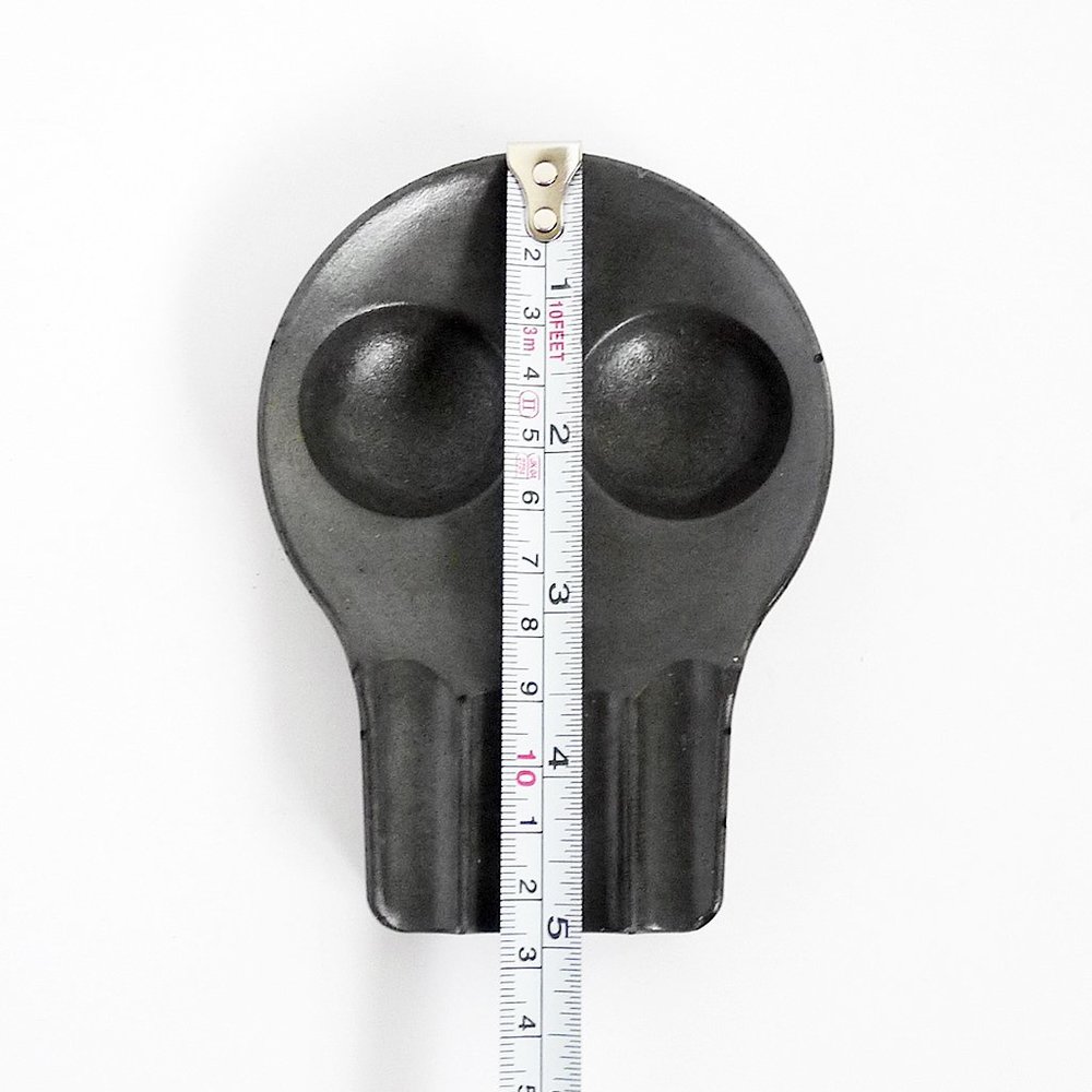 Concrete Stone Minimalist Industrial SKULL Shaped ASHTRAY 1.75" x 3.5" x 5" - Picture 3 of 3